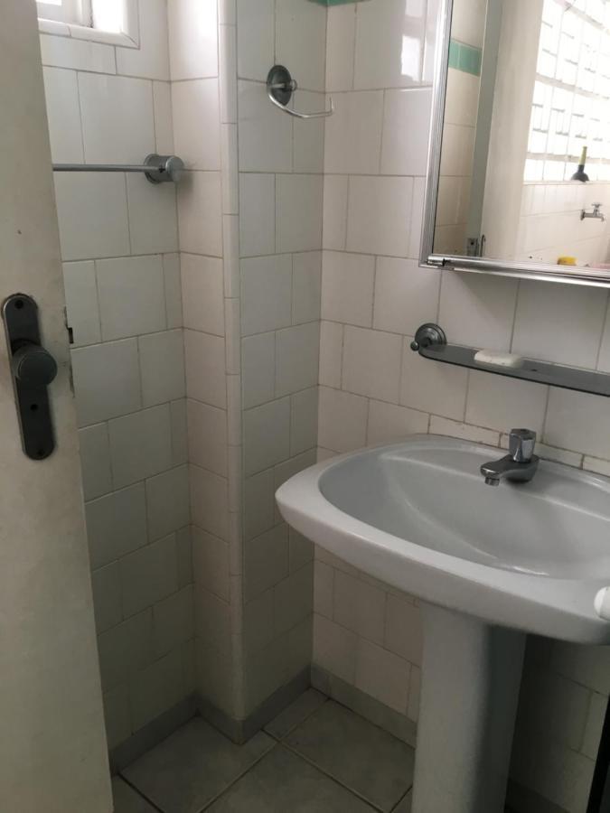 Apto Na Enseada- 3 Quadras Da Praia Da Enseada Apartment กัวรูจา ภายนอก รูปภาพ